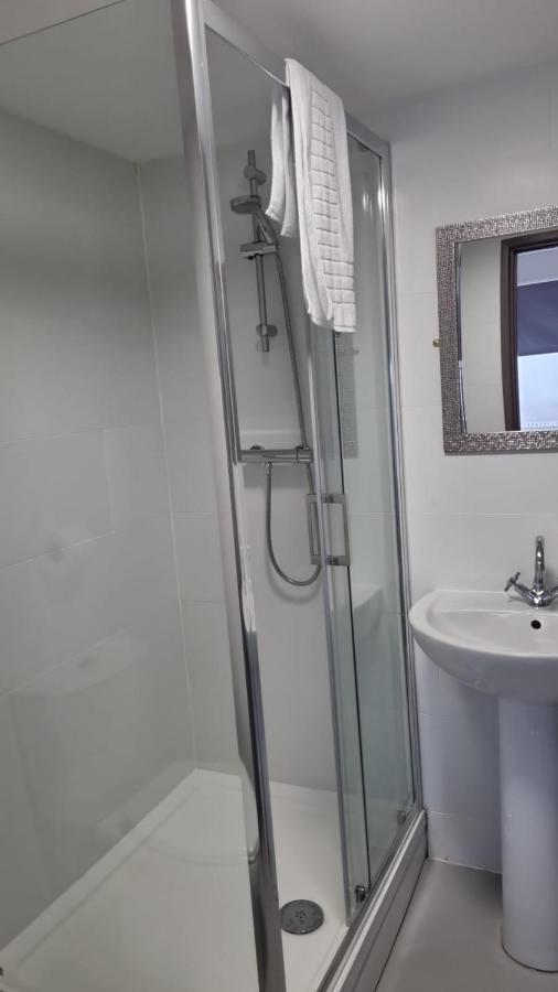 The Aston Inn Birmingham Extérieur photo
